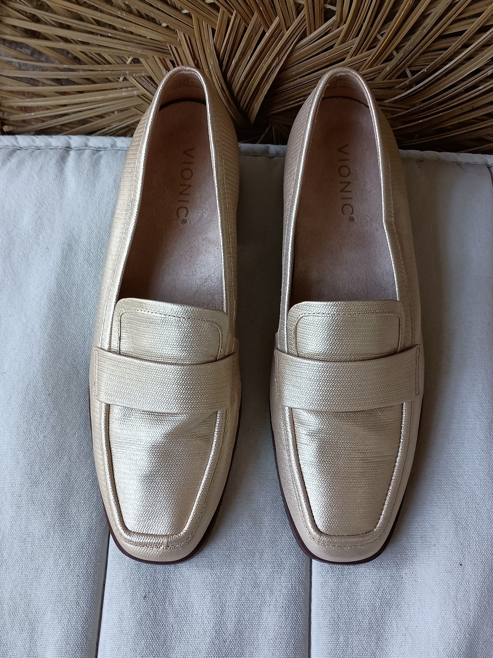 Vionic Women's Wren Sellah II Metallic Gold Loafers_9.5